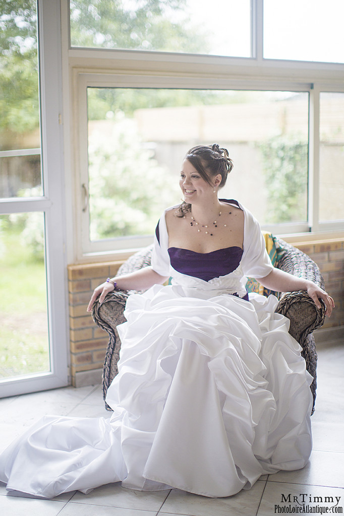 robe de mariée sur mesure blanche et violet