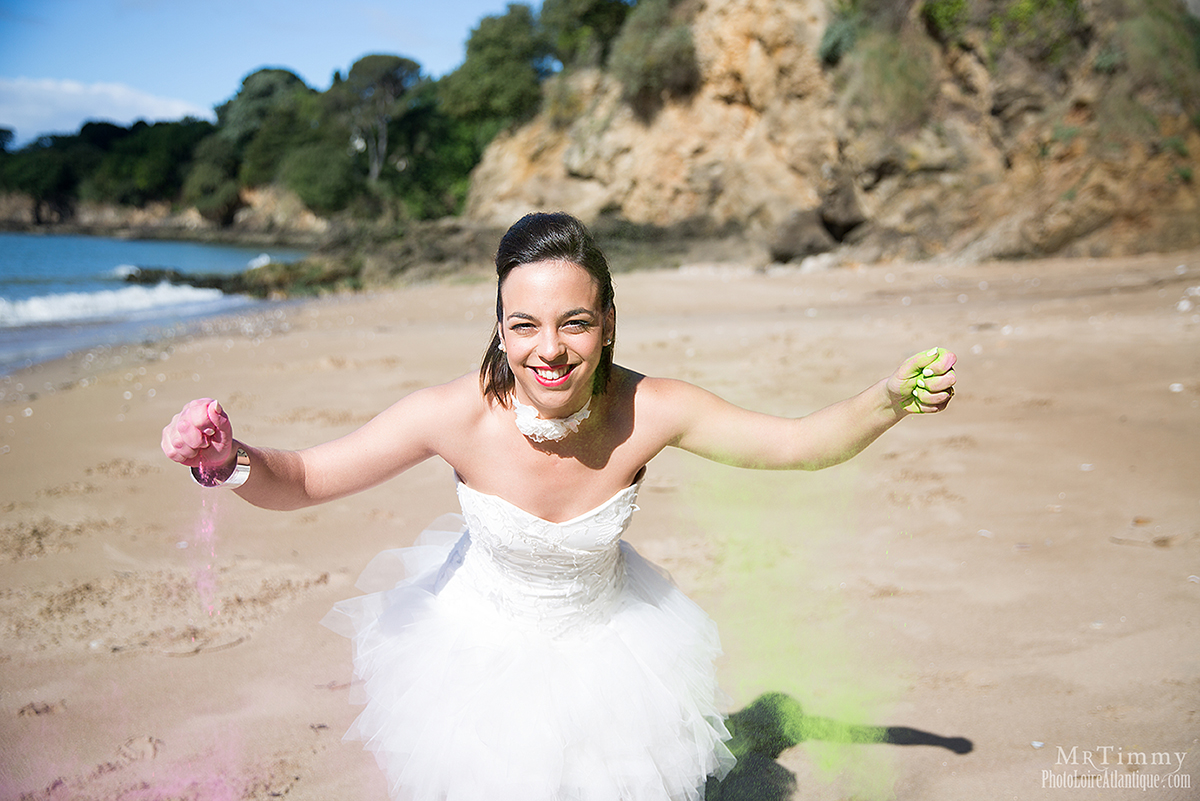 trash the dress plage poudre colore mariage saint nazaire loire atlantique mrtimmy photographe fun crazy original photos couples