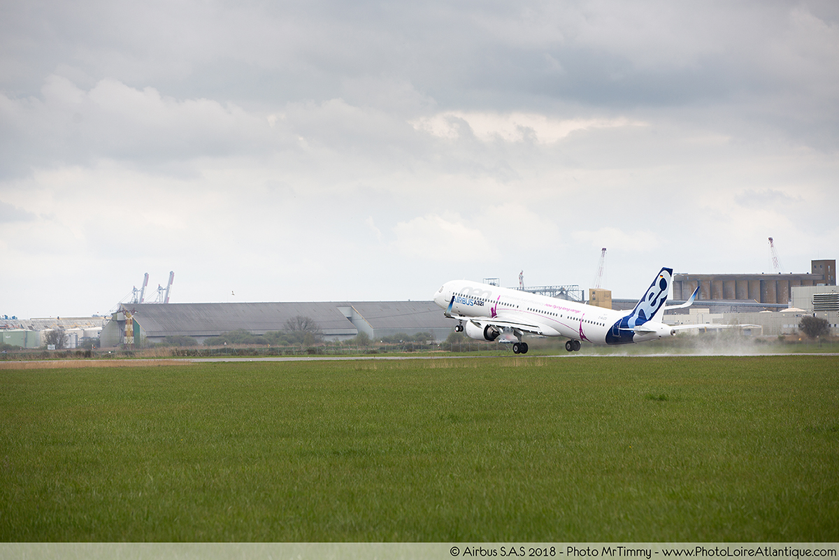 A321_airbus_saint_nazaire_photographe_corporate_entreprise_mrtimmy_décollage_avion