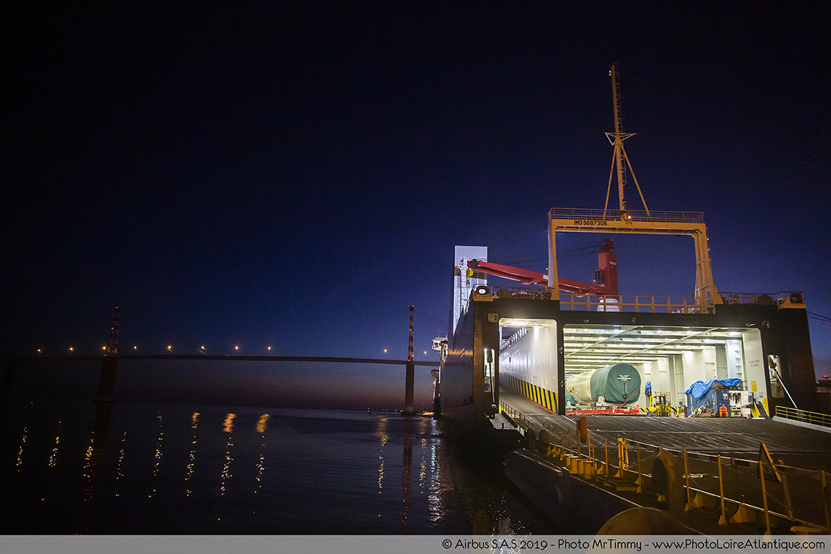 A320_USA_chargement_nuit_A320_USA_airbus_photographe_rpo_mister_timmy_mrtimmy_entreprise_industriel_loire-atlantique_saint_nazaire_pays_de_la_loire