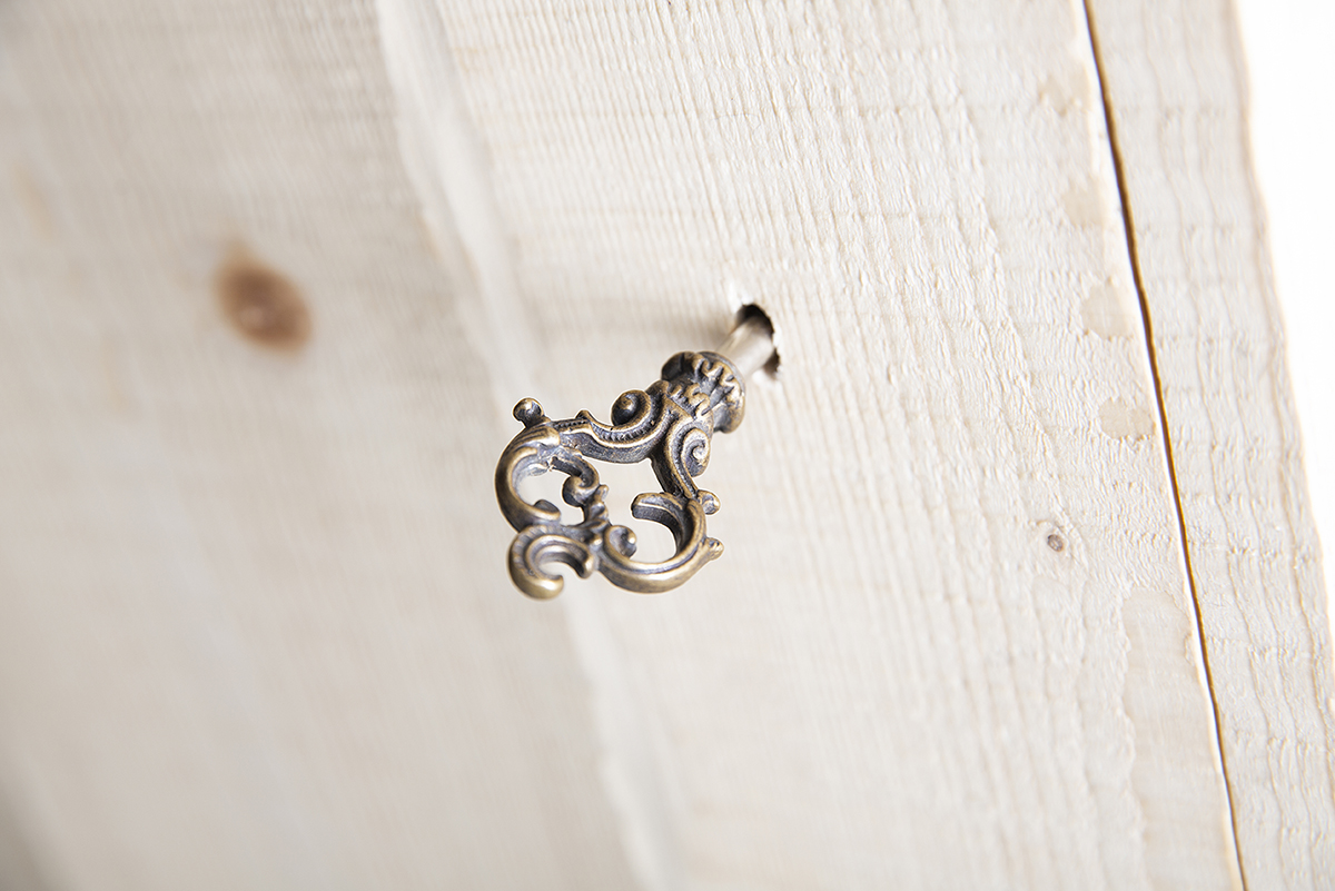 photobooth_videobooth_hautdegamme_nakuneuil_location_borne_photo_selfiebox_photomathon_original_bois_brut_luxe_qualite_mrtimmy_saint_nazaire_loire_atlantique_detail_vintage_cle_serrure