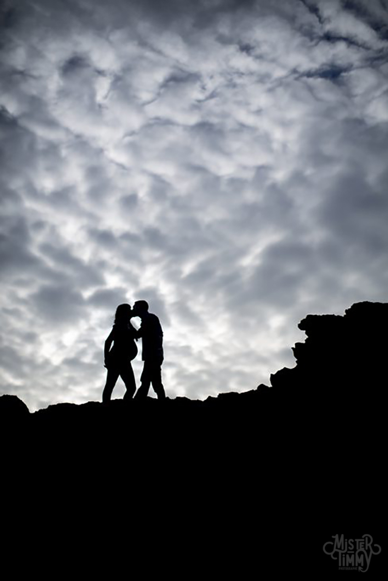 ombre_chinoise_grossesse_couple_bord_de_mer_saint_marc_sur_mer_saint_nazaire_photographe_pro_mrtimmy_nuages-488x731