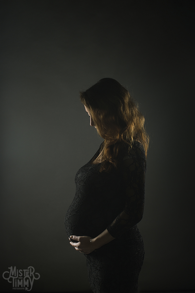photographe_studio_mrtimmy_ventre_heureux_evenement_simple_original_naturel_sourire_grossesse_maternite_loire_atlantique_la_baule_guerande_saint_brevin_pornic_douceur